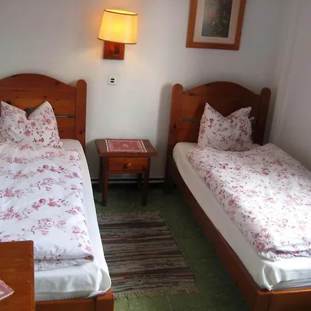 Casa Austria بيت ضيافة كاليليا
